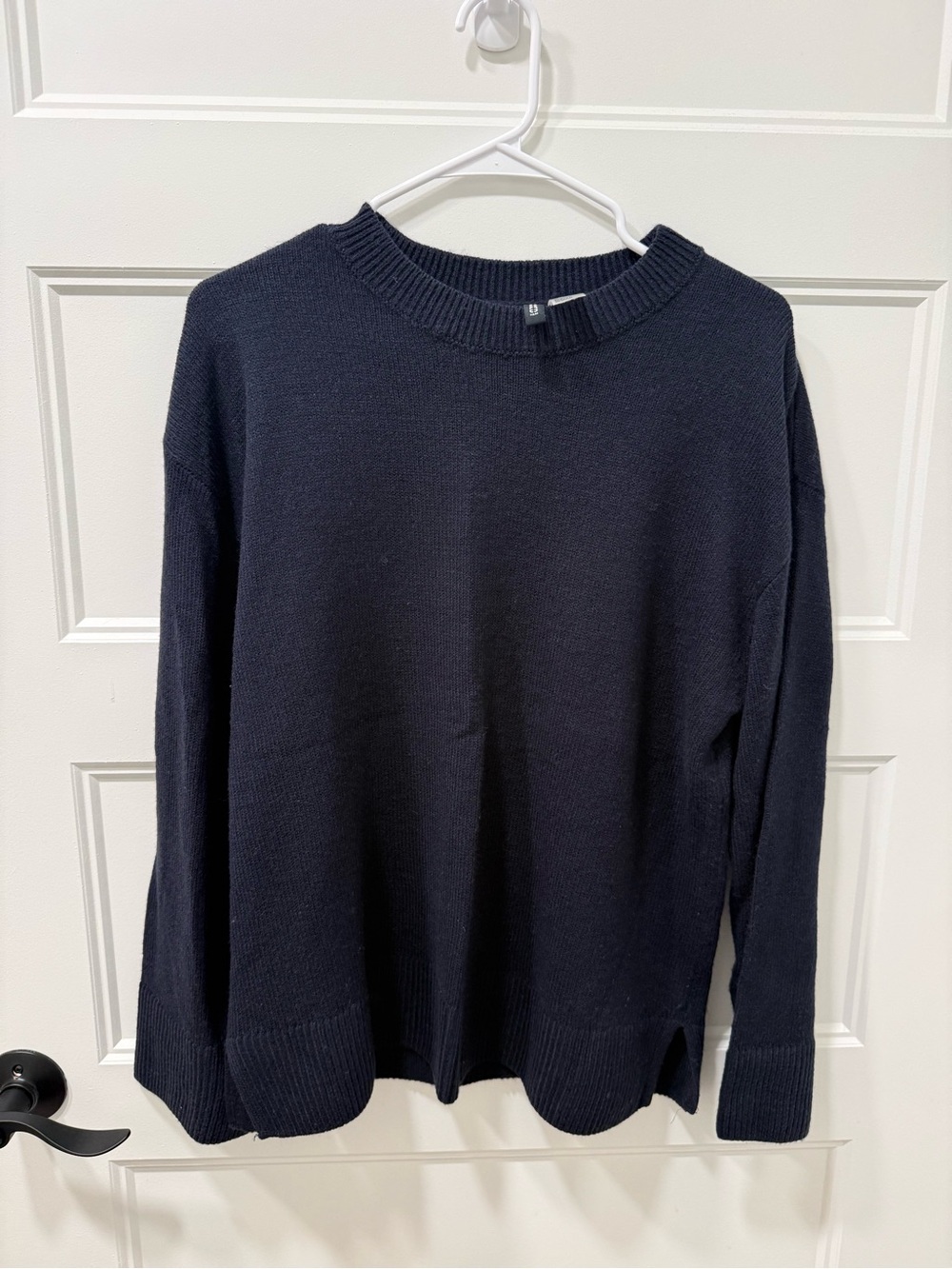 H&M Navy Crewneck Sweater - Classic Knit